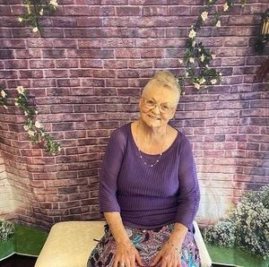 Meet your Posher, Shirley